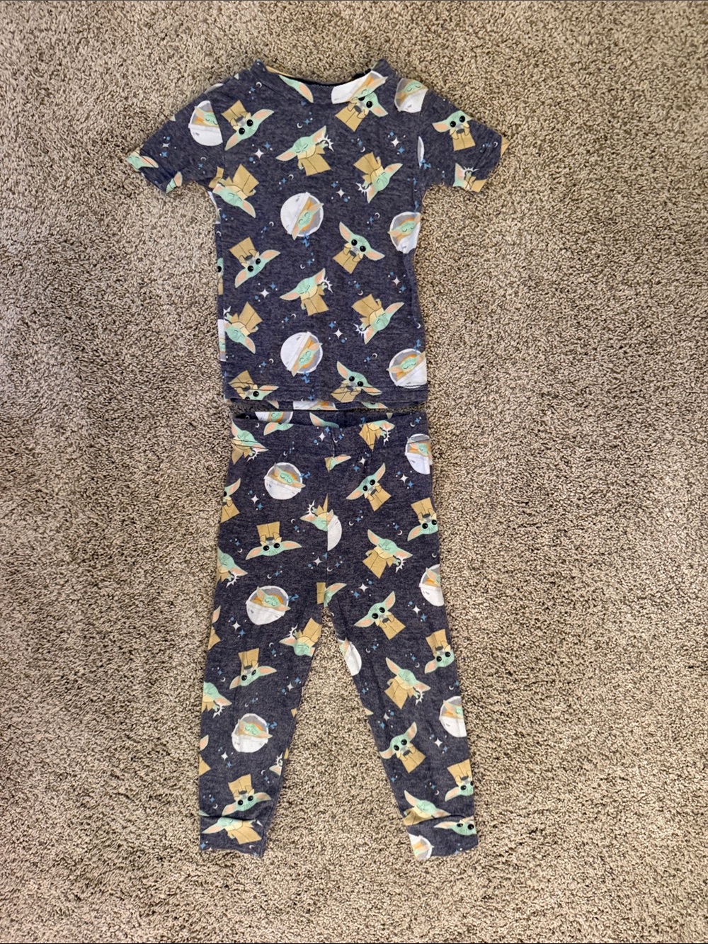 Toddler Star Wars Baby Yoda Pajama Set - Short Sleeve & Pants Size 3T
